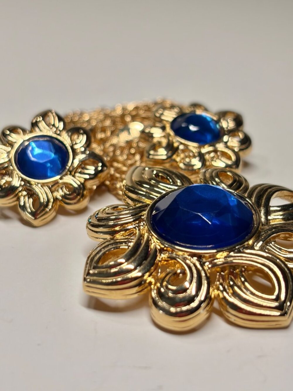 Vintage KJL Kenneth Jay Lane Blue Cabochon Necklace Clip Earrings Set Signed - Picture 2 of 15